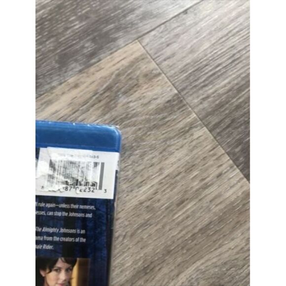 The Almighty Johnsons: Season 1 unedited version (Syfy Channel DVD) NEW, sealed - Picture 5 of 5